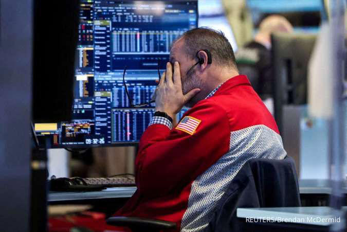 Federal Reserve Tahan Suku Bunga dan Wall Street Anjlok